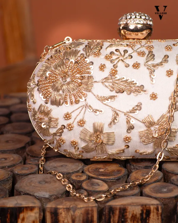 Noor_Élan_Embroidered_Clutch
